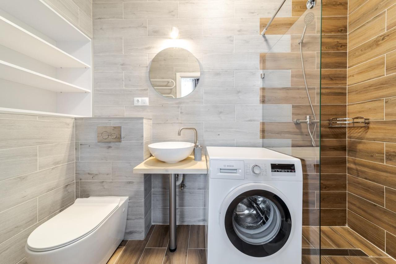Inshiapartments On Popovycha Str 2 Lviv Exteriör bild